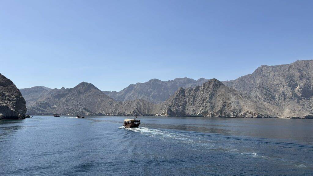 Dibba Musandam Tour With Dhow Cruise