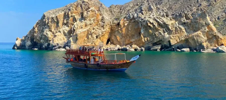 Musandam full day dhow cruise through Khor Sham